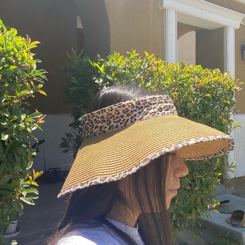 Visor hat - Picture 5 of 6